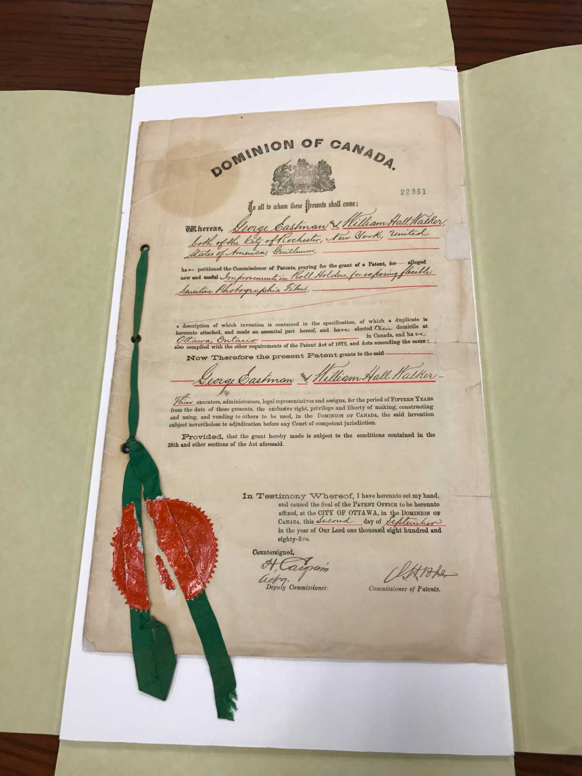 The patent document that established the Kodak technology in Canada