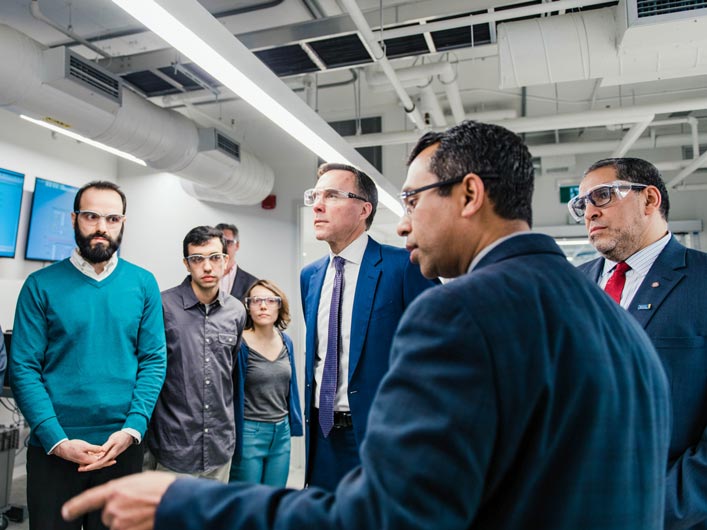 Minister of Finance, Bill Morneau and Ryerson President Mohamed Lachemi at the Centre for Urban Innovation (CUI) with staff and students