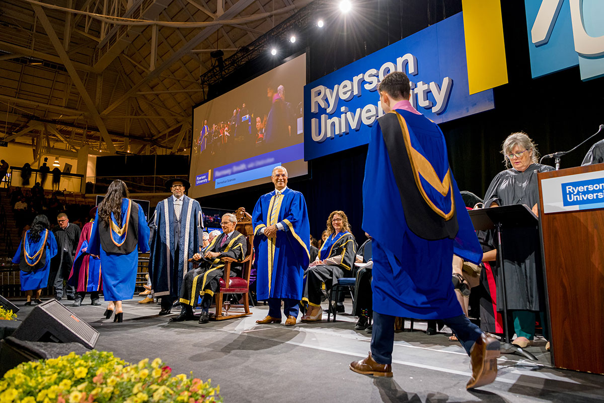 Buổi lễ tốt nghiệp tại Ryerson University