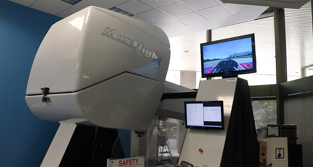 Flight simulator in an aerospace lab