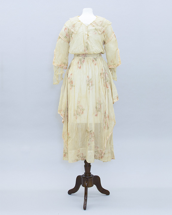 Muslin floral printed day dress