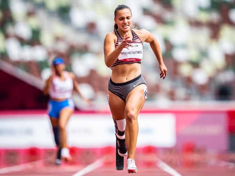 Marissa Papaconstantinou sprints on the track in the 200m event in Tokyo.