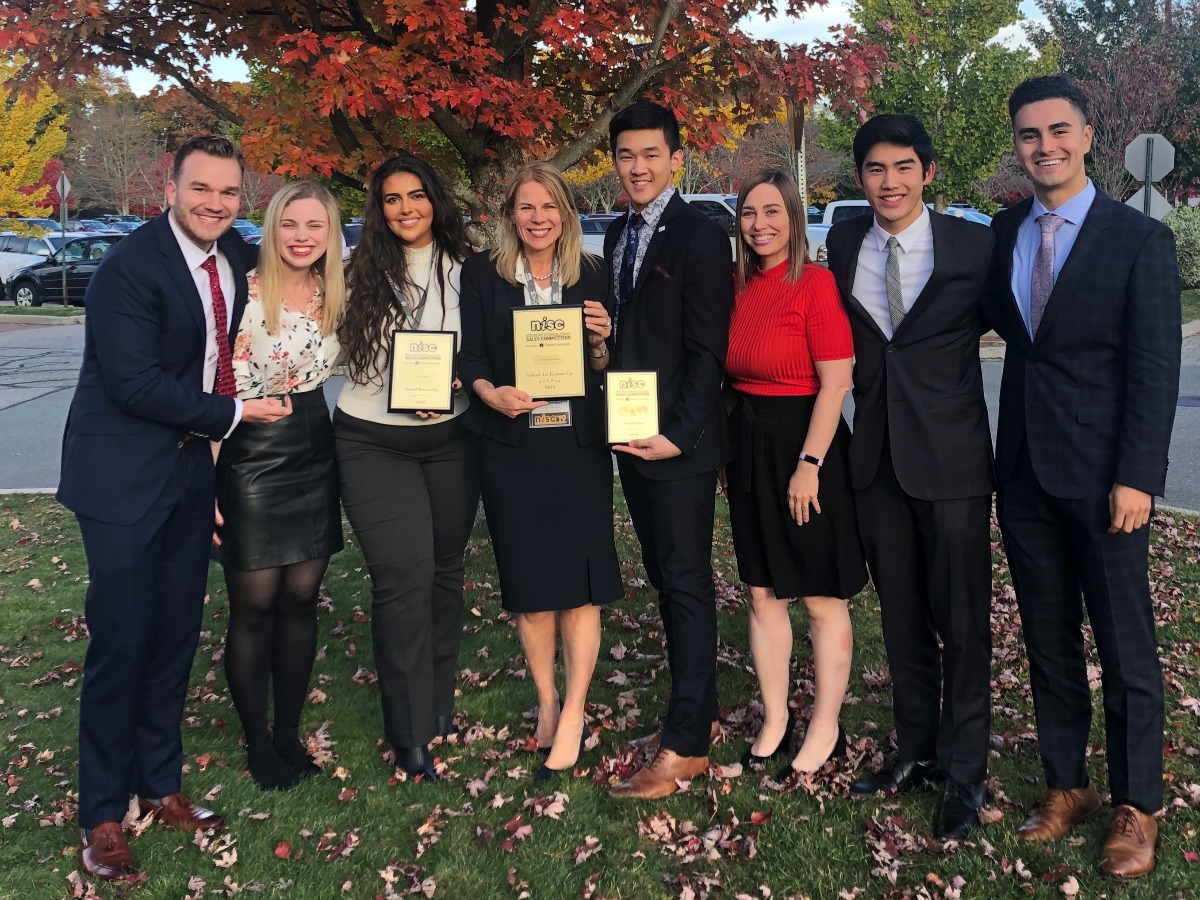 Ted Rogers Undergraduate Sales Team celebrates awards at sales competition
