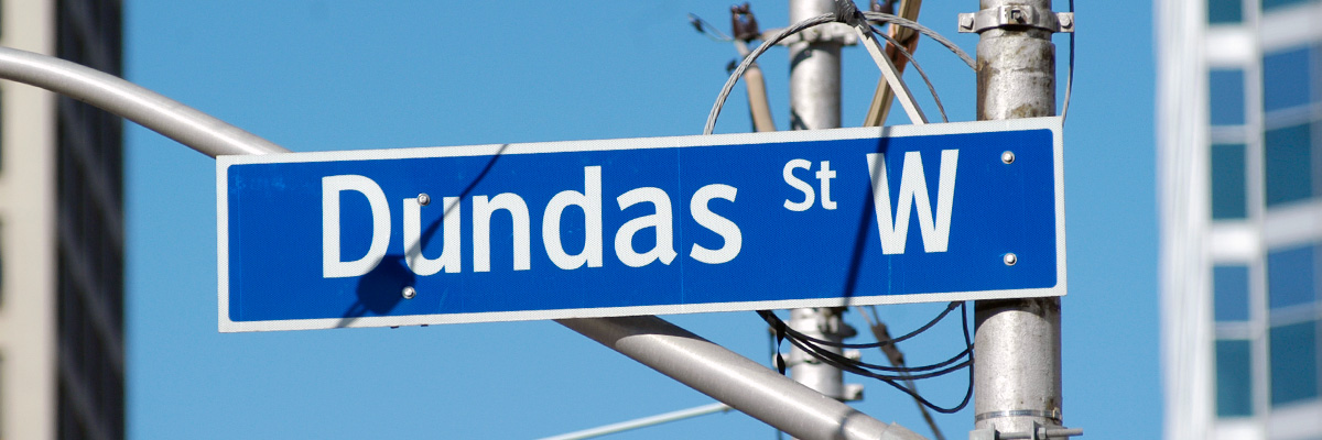Dundas St. W street sign